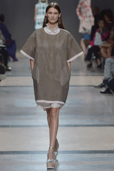 Look 24